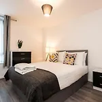 Host & Stay - Oldham Place