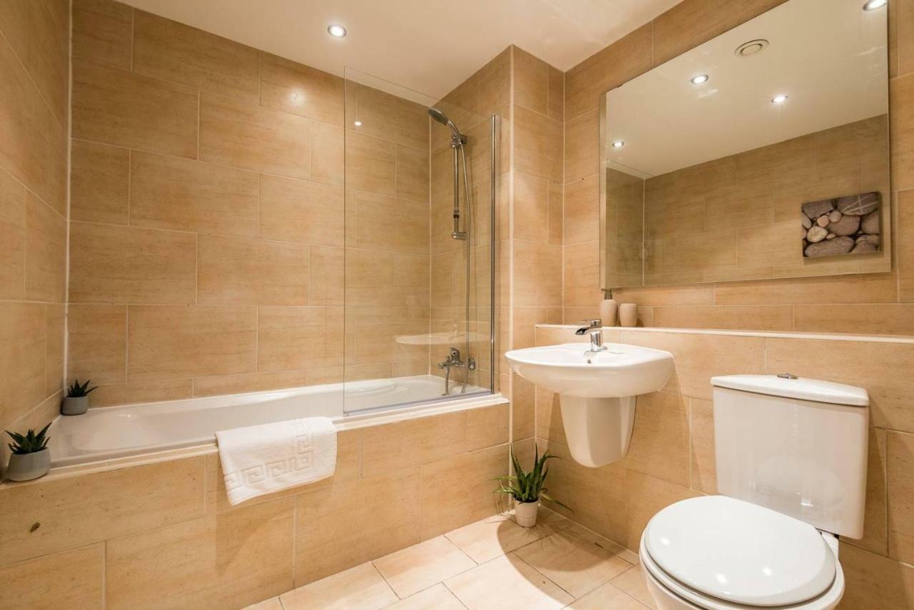 Apartment Host & - Oldham Place *