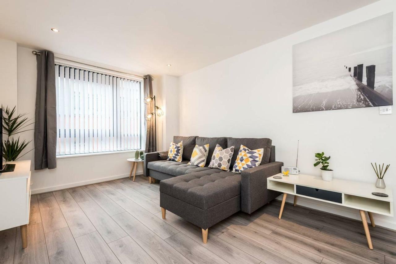 Host & - Oldham Place Apartment